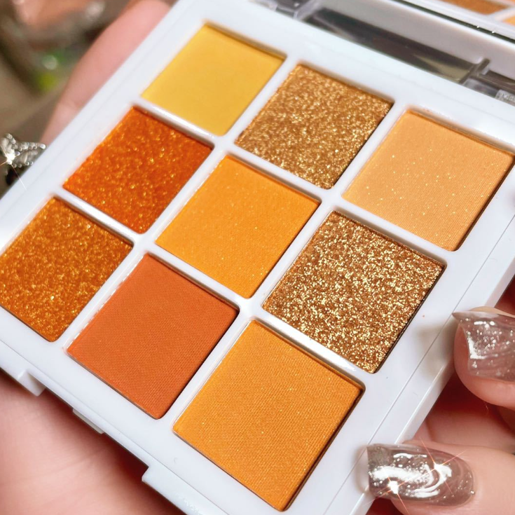 INSFANY 9 Sunset Red Brown Eyeshadow Highlighting Palette